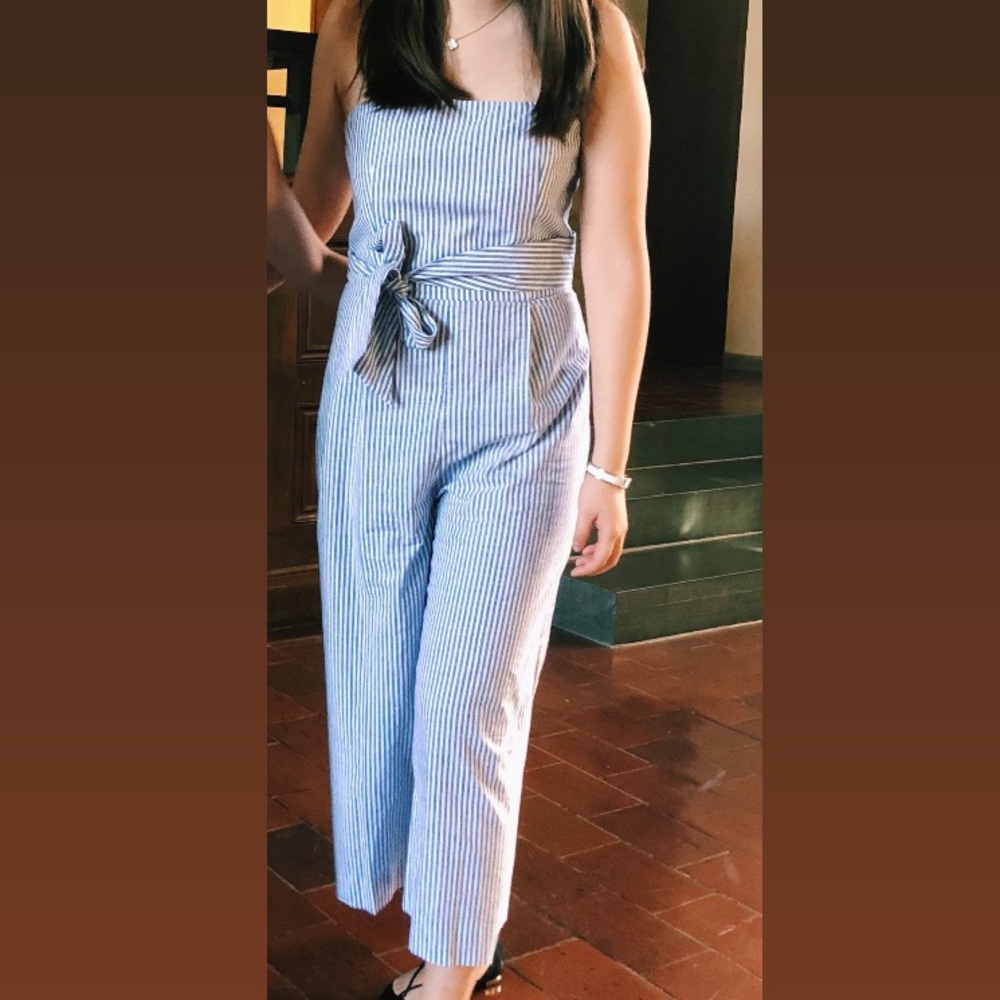 Club Monaco jump suit blue strip size 6 like new